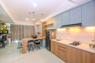 Cozy 2BR Apartment Nine Residence with City View By Travelio - Jakarta - 2
