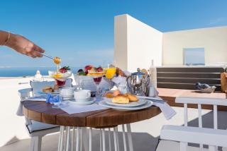 Mythical Blue Luxury Suites - Fira - 3