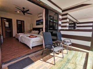 The Barat Tioman Beach Resort - Kampong Juara - 1