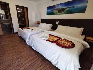 The Barat Tioman Beach Resort - Kampong Juara - 5