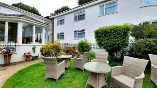 Le Chene Hotel - St Peter Port - 1