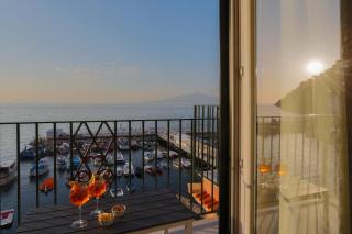 SeaView Sorrento Apartment by the sea with terrace - Sorrento - 1