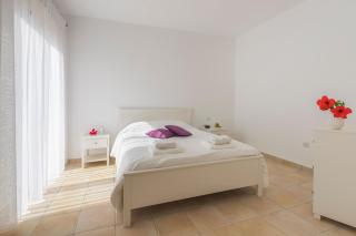 Resitour - Perneri Four Bedroom Villa - 2