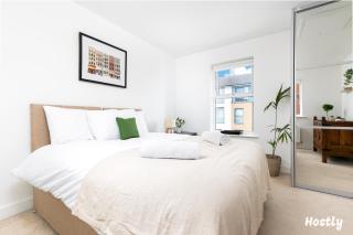 Elephant Court - Comfortable, spacious house with parking - 2
