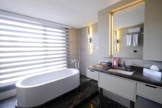 Ramada Plaza By Wyndham Izmir - Izmir - 4