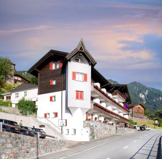 Hotel Oberland - 1