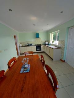 HOMELY YELLOW BUNGALOW -Articlave-near Castlerock - Castlerock - 5