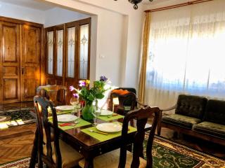 Unique Old Town Home 2min to Beach and Harbour Private Entrance - Constanţa - 9