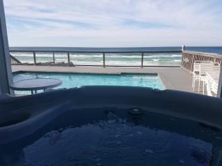 Making Waves - Huge Heated Beachfront Pool & Hot Tub! Best In Pcb! - 6