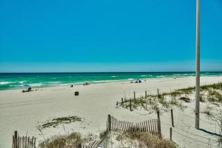 Life's A Beach! Beautiful Private Beachfront Home! Tons Of Space! 2 Greatrooms! - 4