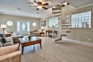 Lifes A Beach! Beautiful Private Beachfront Home! Tons Of Space! 2 Greatrooms! - Panama City Beach - 2