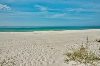 Life's A Beach! Beautiful Private Beachfront Home! Tons Of Space! 2 Greatrooms! - 1