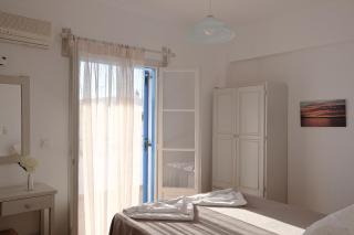 Helen's Minimal Studios & Apartments - Aliki - 9