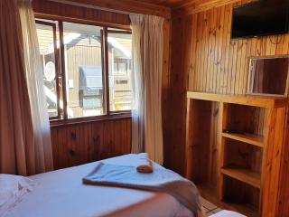 Lakeside Accommodation - 2