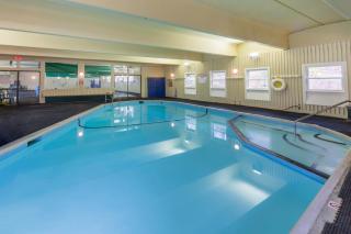 Holiday Inn Club Vacations Oak n Spruce Resort in the Berkshires - 4