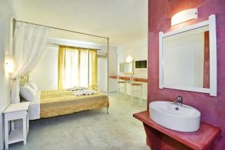 Sea View Beach Hotel - Perivolos - 1