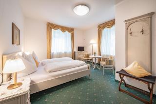 Hotel Weisse Lilie - B&B - Mühlbach - 1