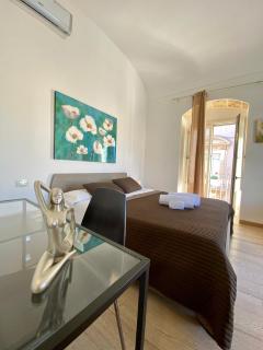 Plaza Rooms - 3