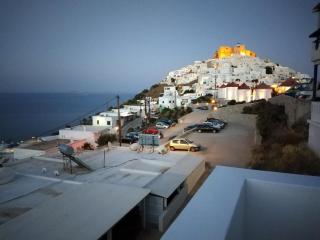 Θέαστρον - Theastron house with great view in Chora - Pera Gyalos - 0