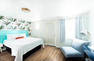 Royal Palms Motel - 5