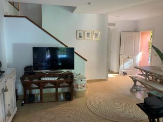 CASA 4 HABITACIONES CON JARDIN 10 Pax - 2