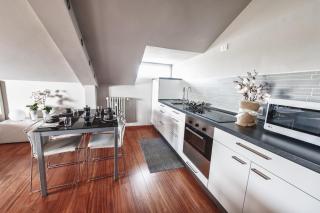 Cute & Cozy Terrace - 1