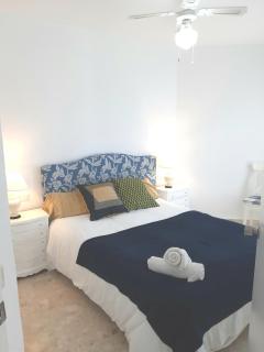 Front beach and swimmingpool in Benalmadena Costa - 2