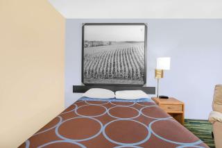 Boarders Inn & Suites by Cobblestone Hotels Waterloo Cedar Falls - 1