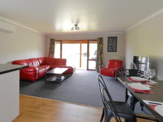 Mokonui Cottage - Te Anau Holiday Home - Te Anau - 2
