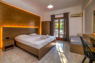 Amarylis Beachfront Studios - Amoudi - 1