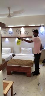 Prithvi Hotels - Ahmedabad - 8