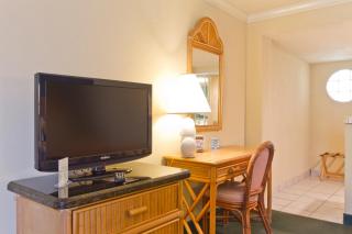 Isla Grand Beach Resort - 9