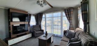 RJ Luxury Caravan Hire With Hot Tub - Tattershall - 8