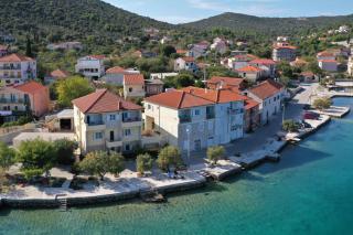 Apartments Babin - Vinišće - 9