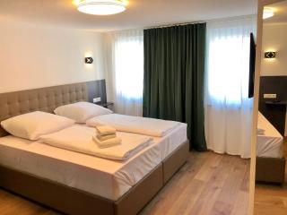 City Apartments, Outlet 100 Meter - 1