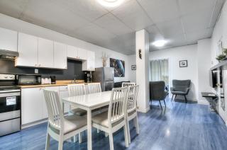 100 METERS to METRO - Montcalm APARTMENTS - Montreal - 6