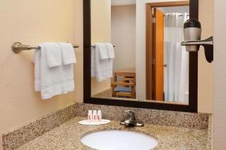 Days Inn by Wyndham Charleston - Charleston - 7