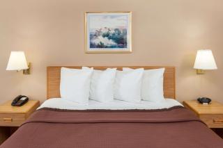 Days Inn by Wyndham Charleston - Charleston - 4