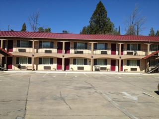The Yosemite Inn - Mariposa - 2