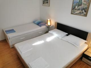 Apartment Miljenko Tomic 2 - Supetar - 3