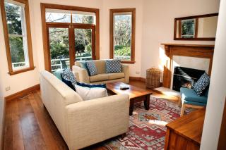 Elegant Villa Nestled In The Trees - 9