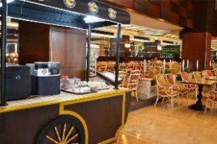 Le Polonia Hotel & Convention Medan - 7