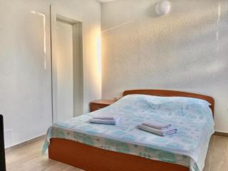Apartmani Ružica - Zastražišće - 1