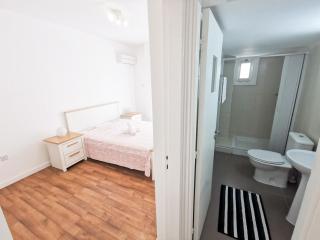 Island Time Holiday Apartment - 6