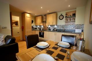 City Centre Skeldergate 2 Bed Apartment with Parking - York - 3