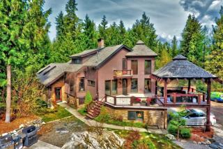 The Big Space on Chase - Christina Lake - 2