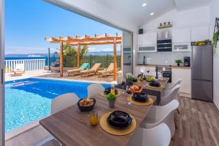 Villa Matan - only 200m from the sandy beaches, private 28m2 pool - Omiš - 6