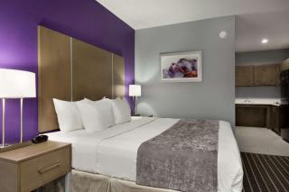 Days Inn by Wyndham Odessa - 4