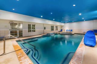 La Quinta by Wyndham Orange - Orange - 1