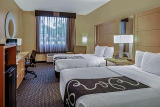 La Quinta by Wyndham Naples Downtown - 5